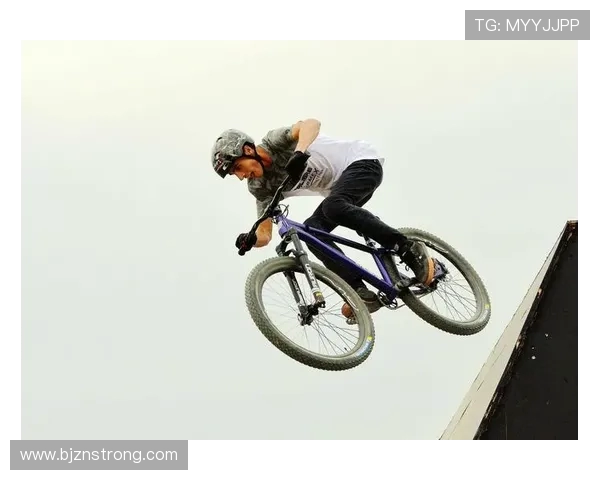 成都与广州极限运动队赛后复盘分析比赛经验与战术策略探讨