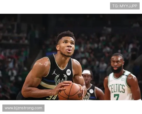 字母哥愤怒撕毁球衣雄鹿惨败后更衣室内爆发激烈冲突 字母哥愤怒撕毁球衣雄鹿惨败后更衣室内爆发激烈冲突